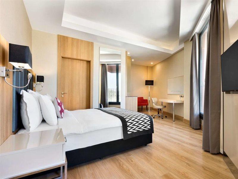 Ramada Encore Εσκίσεχιρ Εξωτερικό φωτογραφία