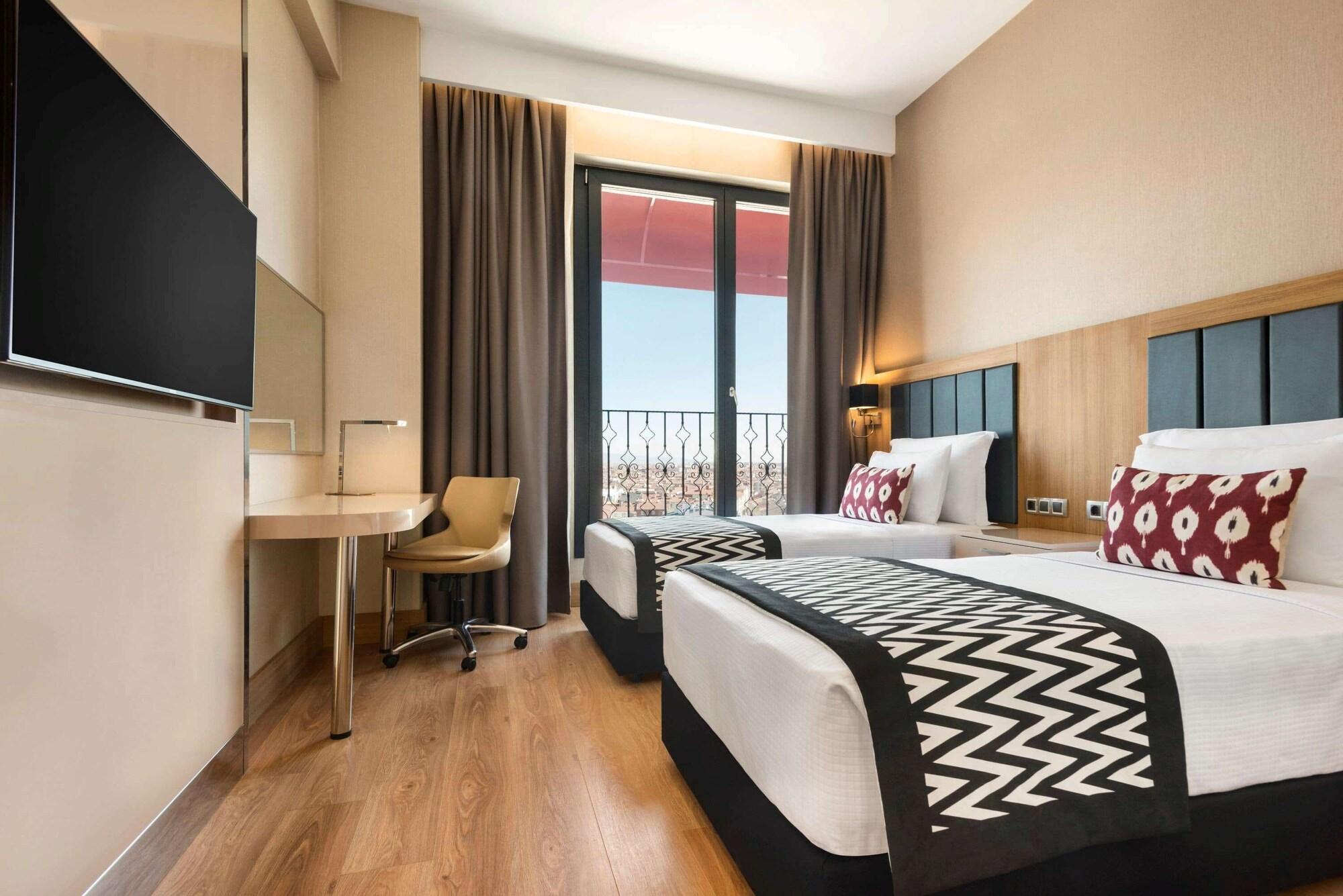 Ramada Encore Εσκίσεχιρ Εξωτερικό φωτογραφία