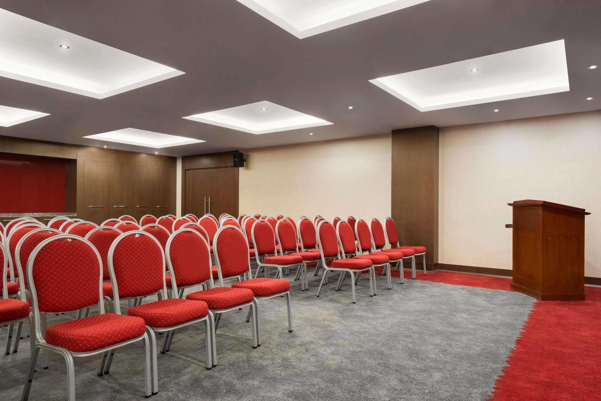 Ramada Encore Εσκίσεχιρ Εξωτερικό φωτογραφία