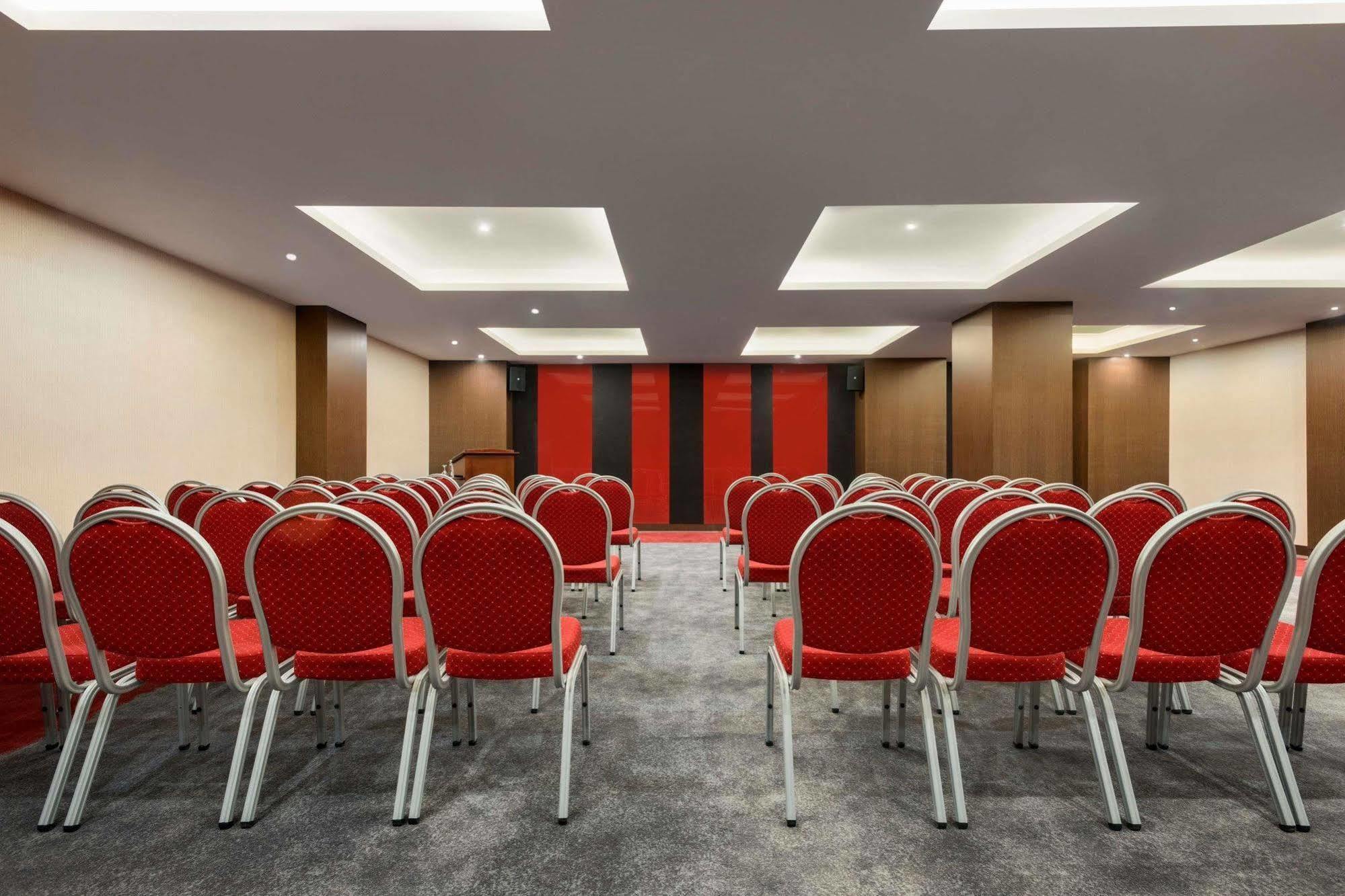 Ramada Encore Εσκίσεχιρ Εξωτερικό φωτογραφία